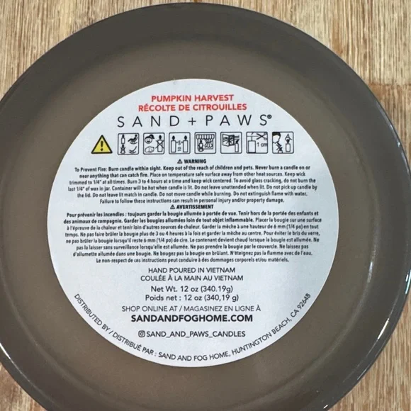 Sand + Paw pumpkin Harvest Candle - Brown 12 oz 2 wick - Picture 4 of 4